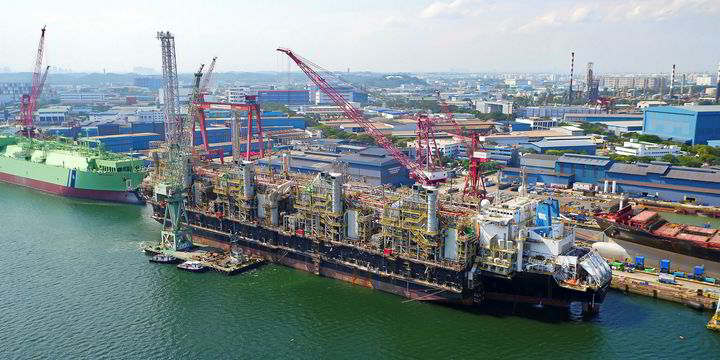 Golar’s FLNG unit ‘will be producing by end of year’ | TradeWinds