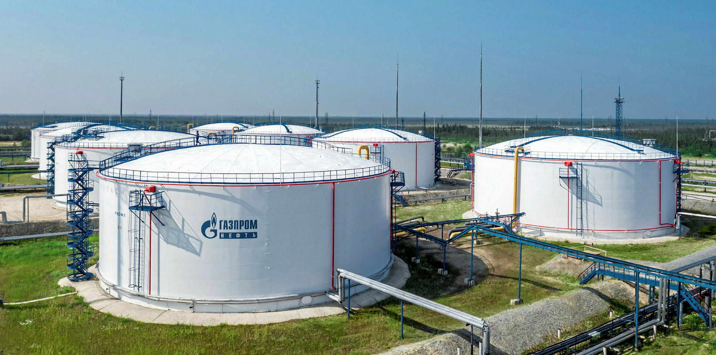 объекты хранения нефти. травники ойл нефтебаза. объекты хранения нефти. резервуарный парк нефтебазы. резервуары для нефтепродуктов роснефть.